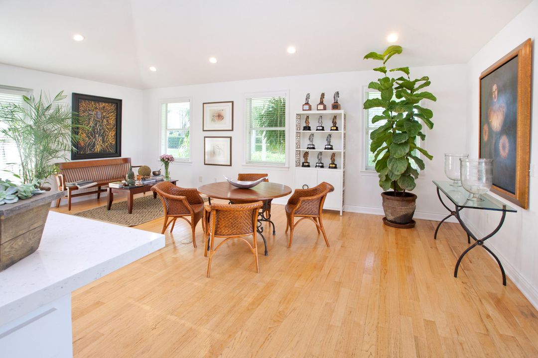Recently Sold: $1,050,000 (3 beds, 2 baths, 1670 Square Feet)