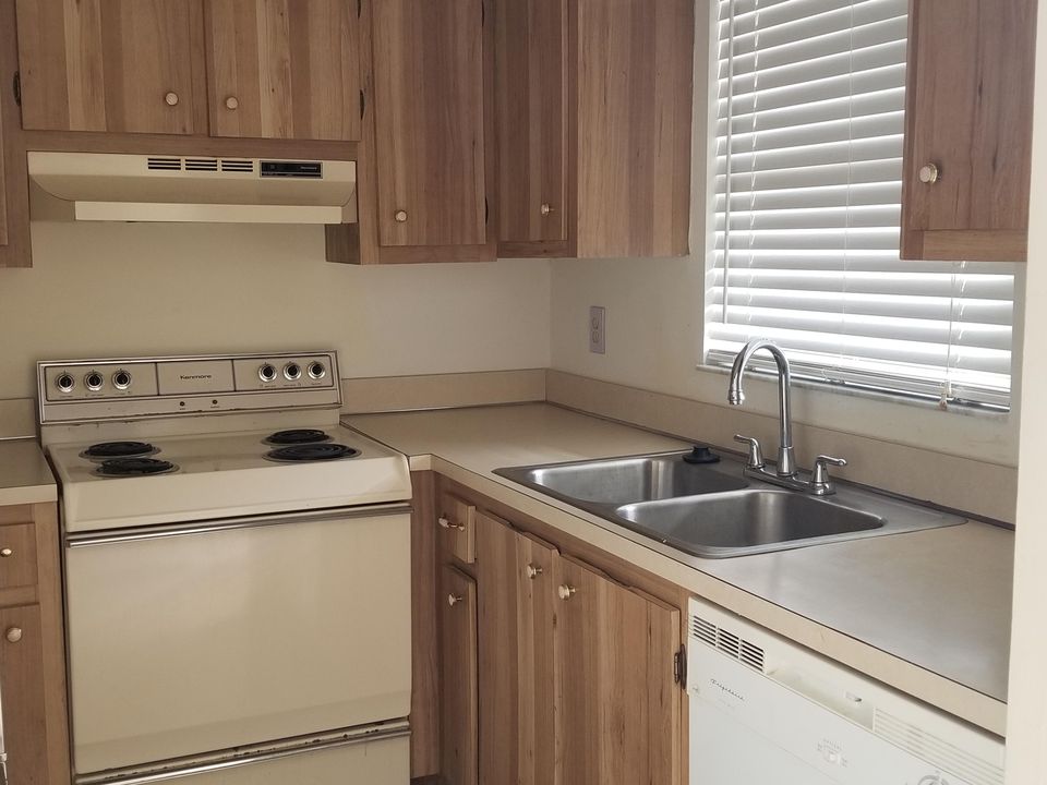 Recently Rented: $1,000 (1 beds, 1 baths, 673 Square Feet)