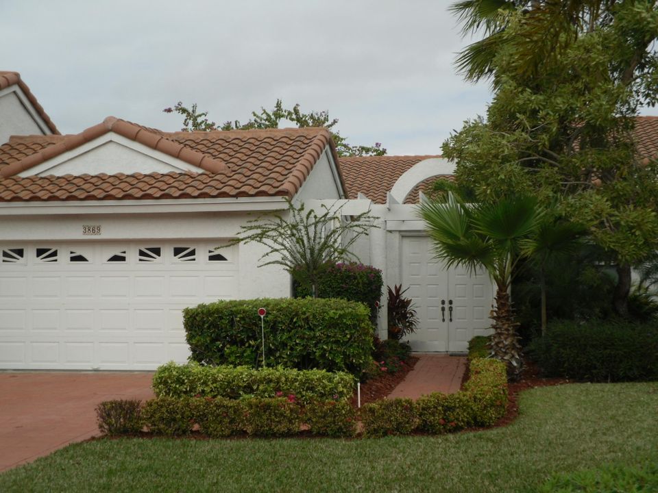 Recently Rented: $2,650 (3 beds, 2 baths, 1478 Square Feet)