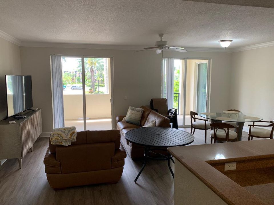 Recently Sold: $245,000 (3 beds, 2 baths, 1362 Square Feet)