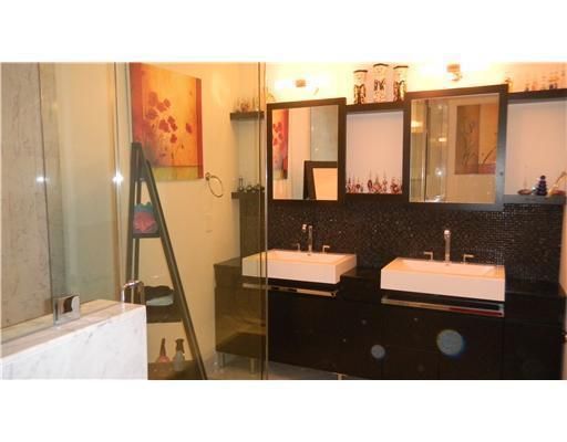 Recently Rented: $3,200 (3 beds, 2 baths, 2040 Square Feet)