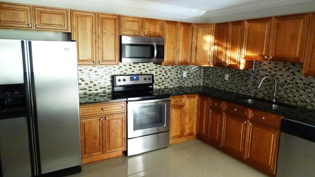 Recently Rented: $1,850 (2 beds, 2 baths, 1450 Square Feet)