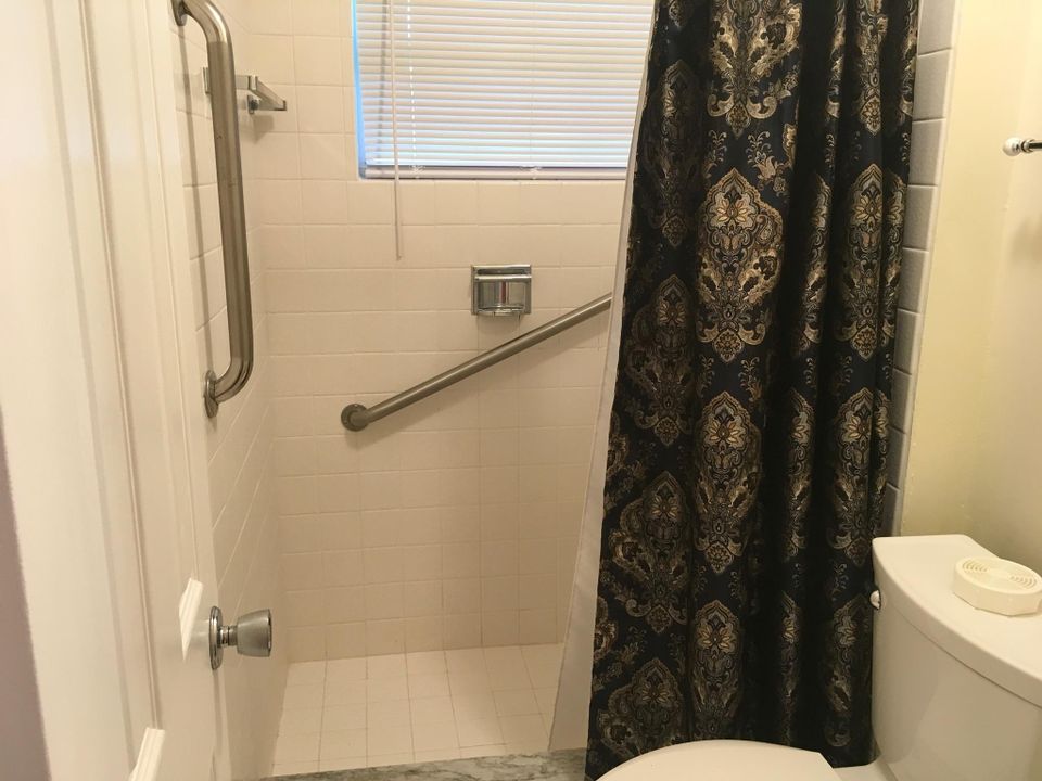 最近租的: $1,650 (2 贝兹, 2 浴室, 959 平方英尺)