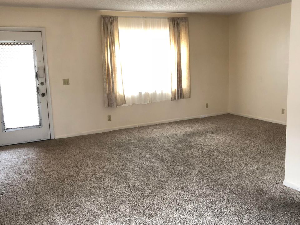 Recently Rented: $850 (1 beds, 1 baths, 760 Square Feet)