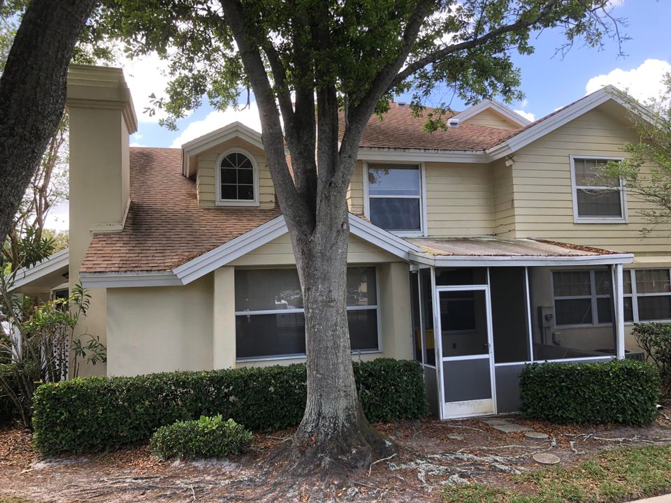 Recently Sold: $176,500 (3 beds, 2 baths, 1296 Square Feet)