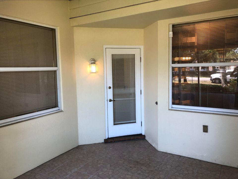 Recently Sold: $176,500 (3 beds, 2 baths, 1296 Square Feet)