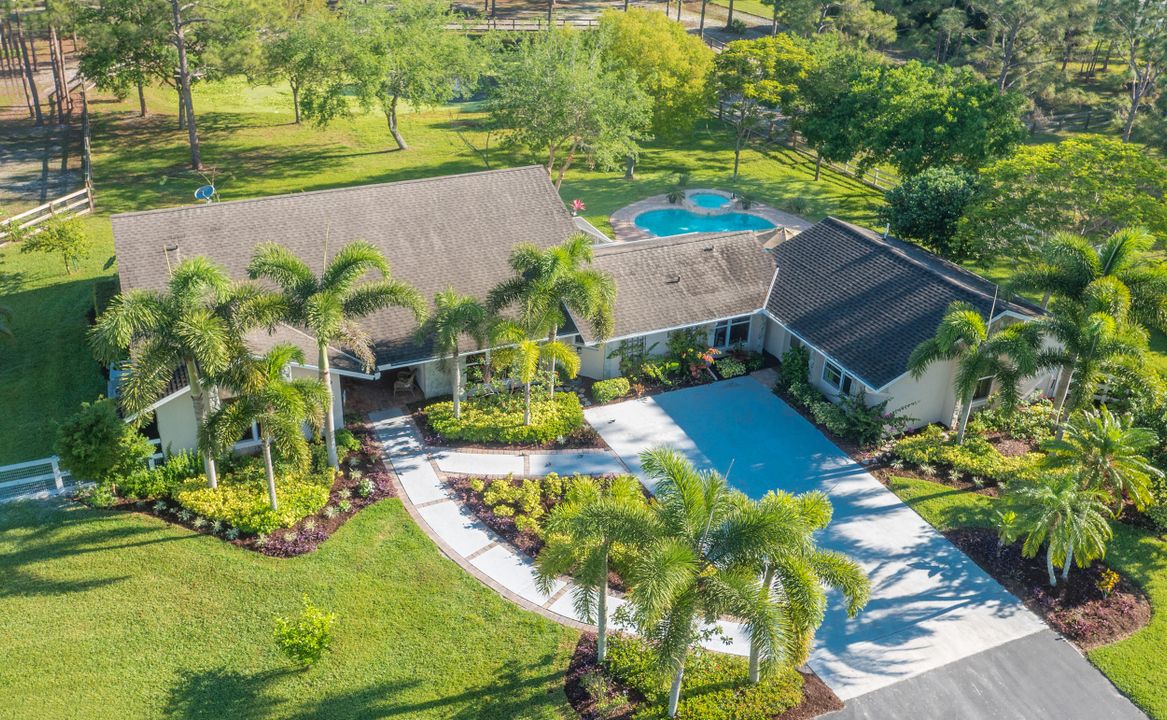 最近售出: $769,000 (4 贝兹, 3 浴室, 3030 平方英尺)