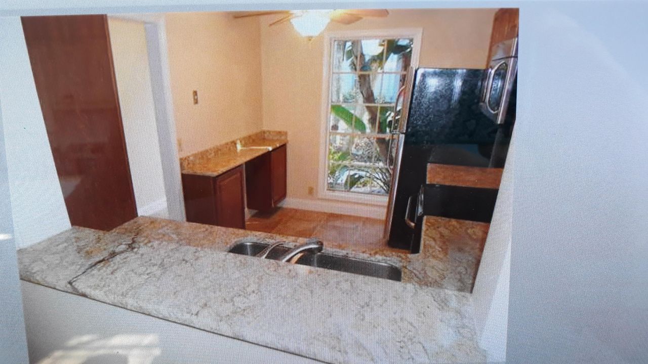 Недавно арендовано: $1,495 (1 спален, 1 ванн, 895 Квадратных фут)