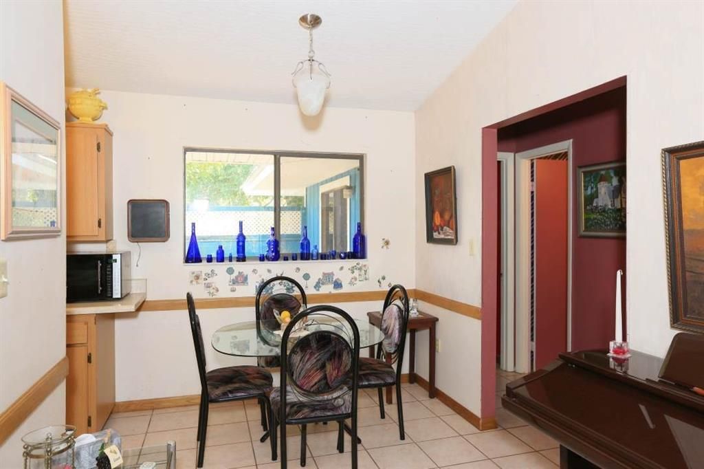 Recently Sold: $295,000 (3 beds, 2 baths, 1350 Square Feet)