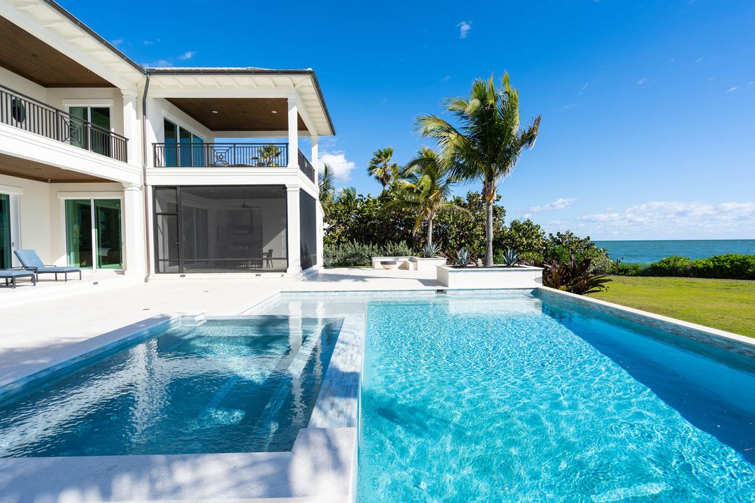 Recently Sold: $7,990,000 (5 beds, 5 baths, 8200 Square Feet)