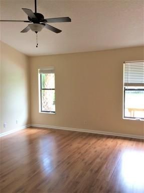 Recently Rented: $2,250 (3 beds, 2 baths, 1723 Square Feet)