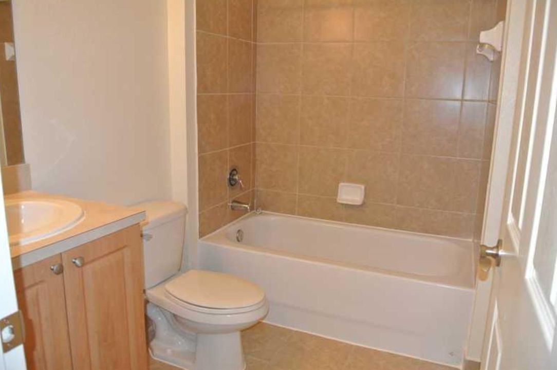 Недавно арендовано: $1,950 (3 спален, 2 ванн, 1441 Квадратных фут)