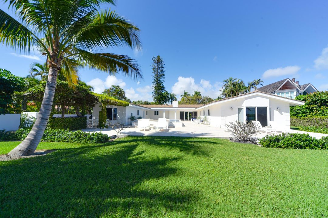 Recently Sold: $5,500,000 (4 beds, 3 baths, 3270 Square Feet)