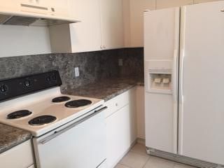 Vendido Recientemente: $154,900 (2 camas, 2 baños, 1282 Pies cuadrados)