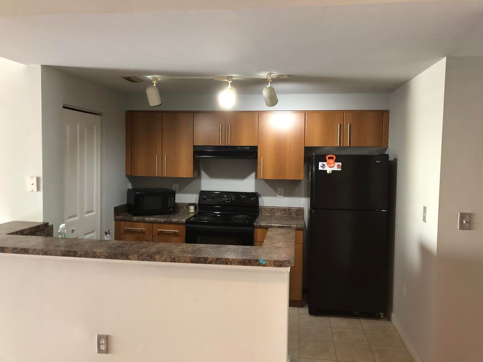 Recently Rented: $1,675 (2 beds, 2 baths, 1100 Square Feet)