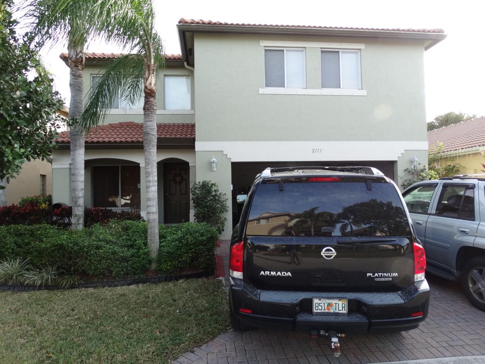 Recently Rented: $900 (1 beds, 1 baths, 2594 Square Feet)