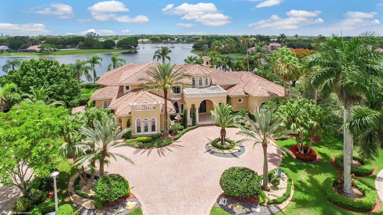 Recently Sold: $1,985,000 (6 beds, 6 baths, 6530 Square Feet)