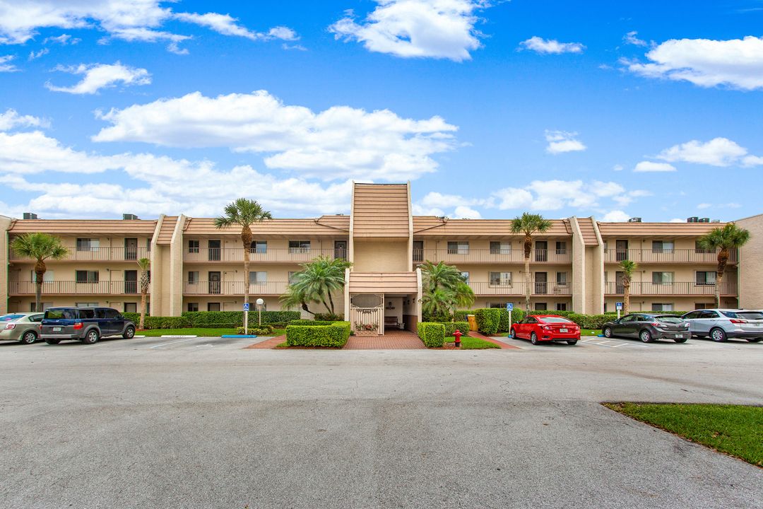 Recently Sold: $140,000 (2 beds, 2 baths, 1050 Square Feet)