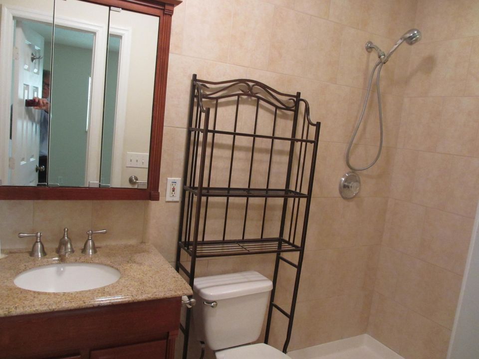 最近租的: $2,300 (3 贝兹, 2 浴室, 1148 平方英尺)