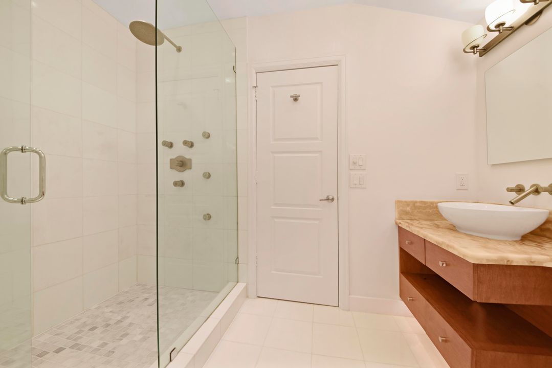 Недавно арендовано: $12,000 (4 спален, 4 ванн, 2449 Квадратных фут)