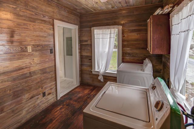 Недавно продано: $109,000 (3 спален, 2 ванн, 1566 Квадратных фут)