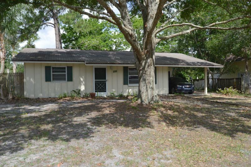 Recently Sold: $99,000 (3 beds, 1 baths, 1134 Square Feet)