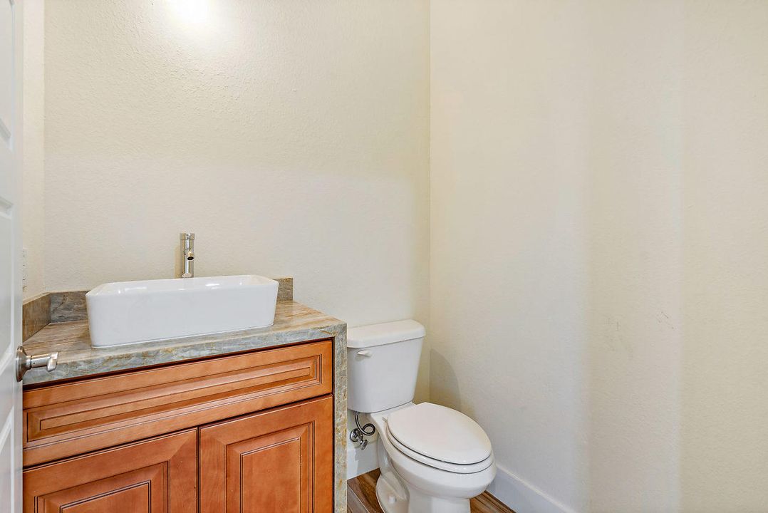 Недавно арендовано: $2,775 (4 спален, 2 ванн, 3253 Квадратных фут)