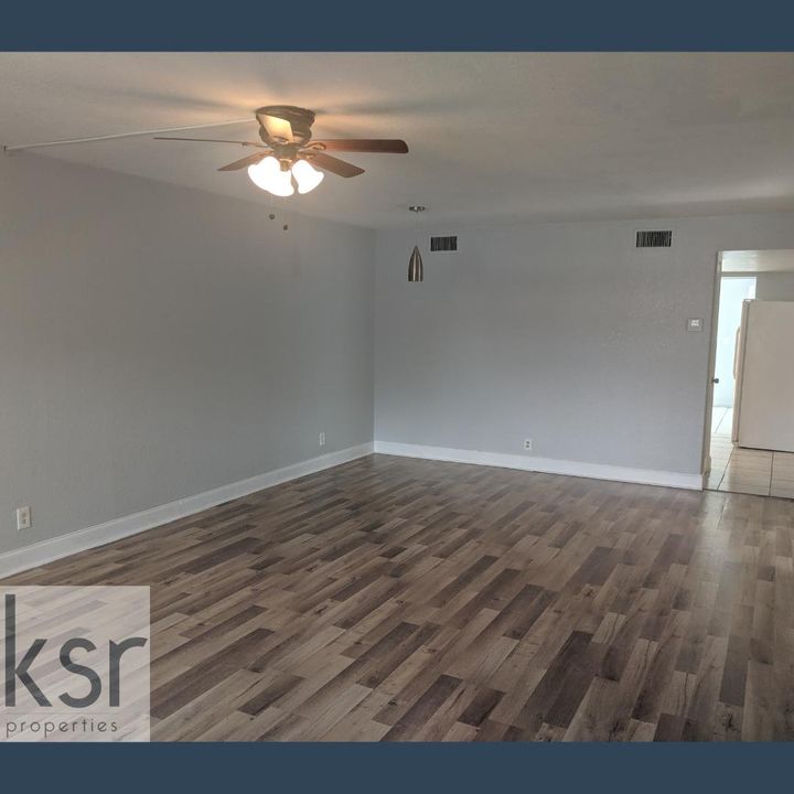 Recently Rented: $1,600 (3 beds, 2 baths, 5104 Square Feet)