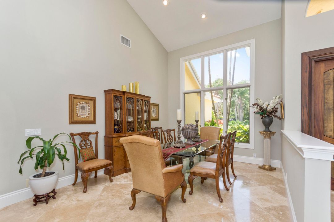 Recently Sold: $825,000 (3 beds, 2 baths, 3012 Square Feet)