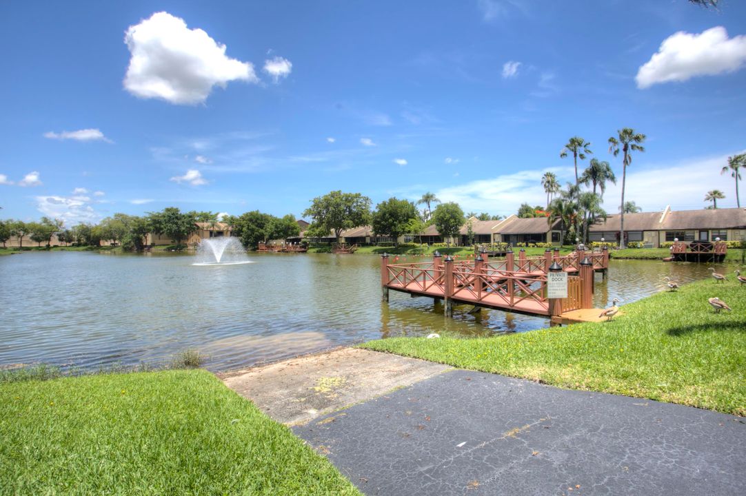 Recently Sold: $189,999 (2 beds, 2 baths, 1064 Square Feet)