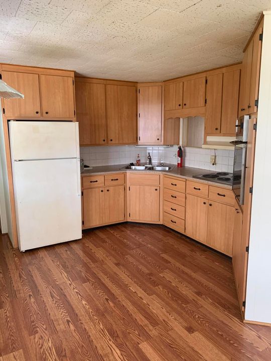 Recently Sold: $73,000 (2 beds, 1 baths, 952 Square Feet)