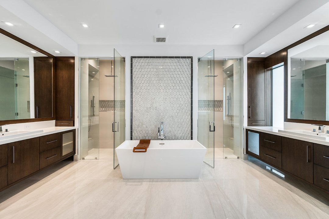 Недавно арендовано: $17,000 (4 спален, 5 ванн, 3559 Квадратных фут)