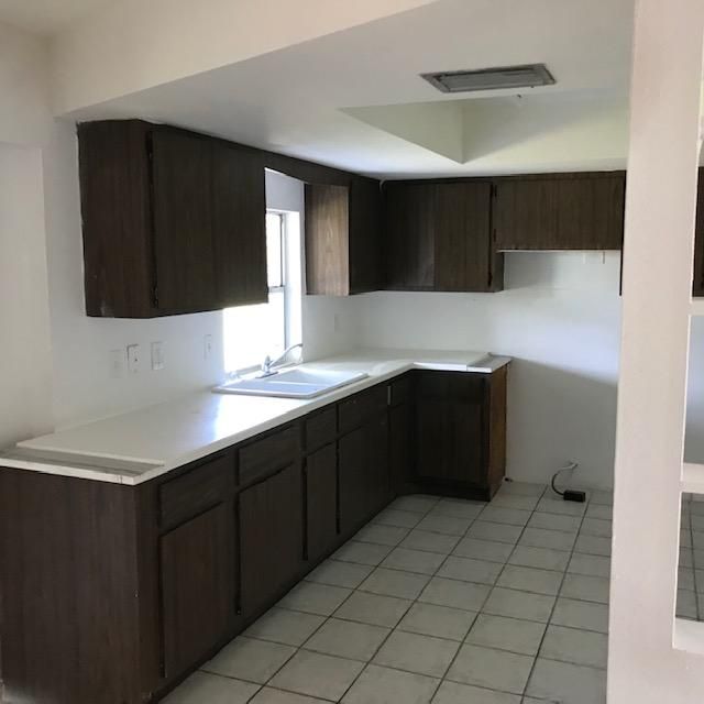 Recently Sold: $154,900 (3 beds, 2 baths, 1180 Square Feet)