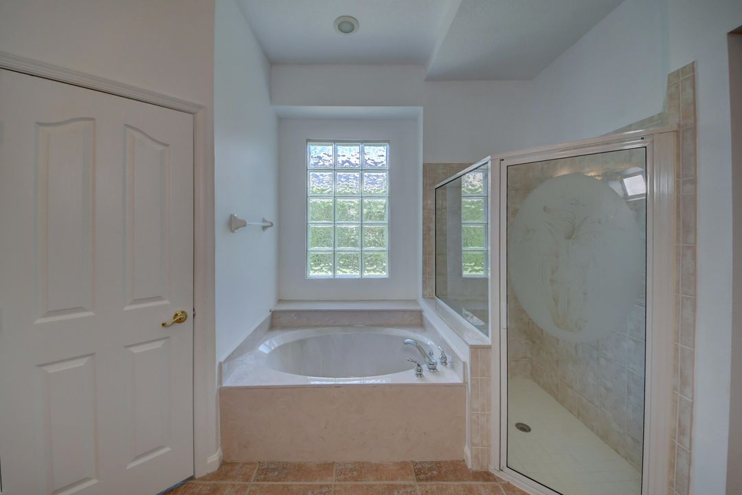 最近售出: $329,900 (3 贝兹, 2 浴室, 1907 平方英尺)
