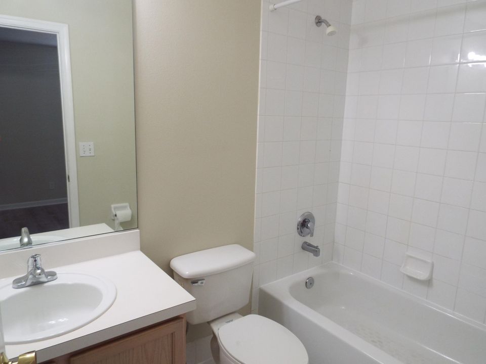 Недавно арендовано: $1,475 (2 спален, 2 ванн, 1201 Квадратных фут)