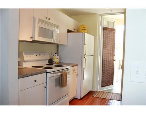 Recently Rented: $1,750 (2 beds, 2 baths, 1101 Square Feet)