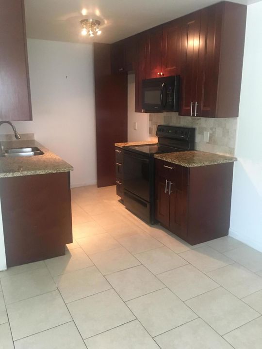 Recently Rented: $1,000 (2 beds, 1 baths, 624 Square Feet)