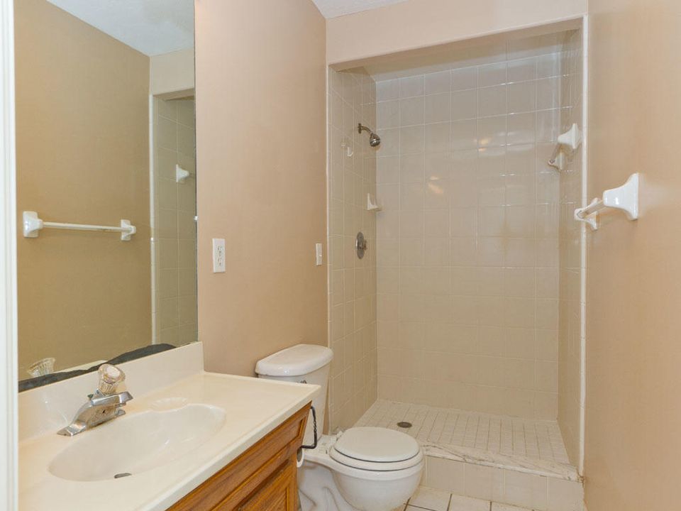 最近售出: $135,000 (2 贝兹, 2 浴室, 1160 平方英尺)