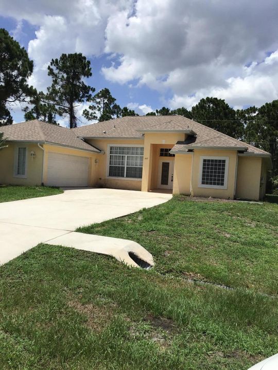 Recently Rented: $1,800 (4 beds, 2 baths, 2310 Square Feet)