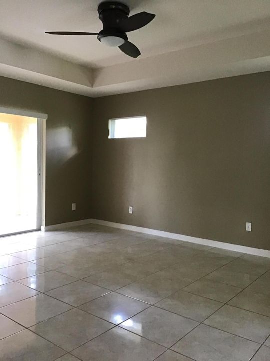 Recently Rented: $1,800 (4 beds, 2 baths, 2310 Square Feet)