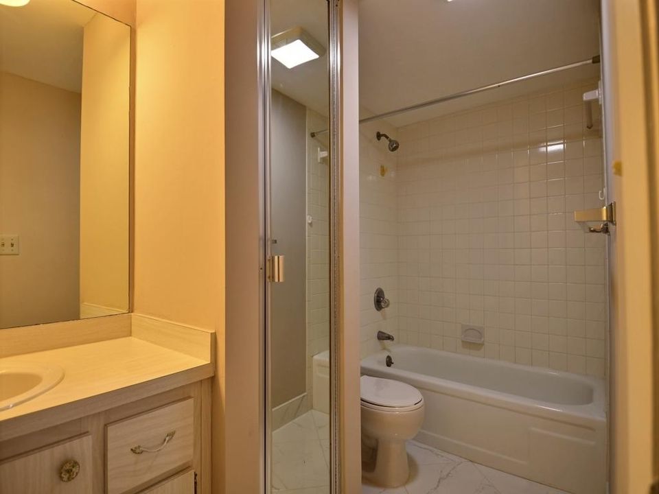 最近租的: $1,250 (2 贝兹, 2 浴室, 1170 平方英尺)