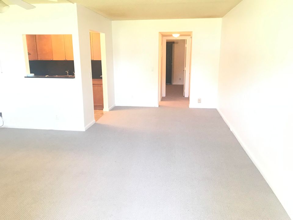 Recently Sold: $45,000 (1 beds, 1 baths, 715 Square Feet)