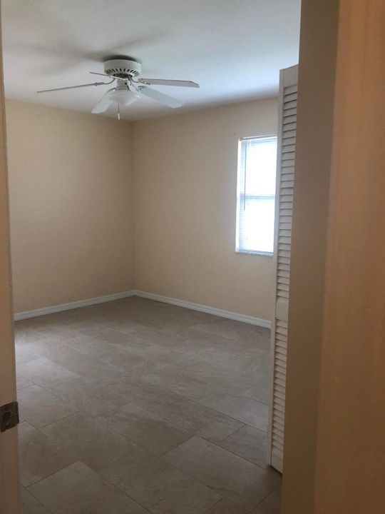 Recently Rented: $1,800 (2 beds, 1 baths, 912 Square Feet)