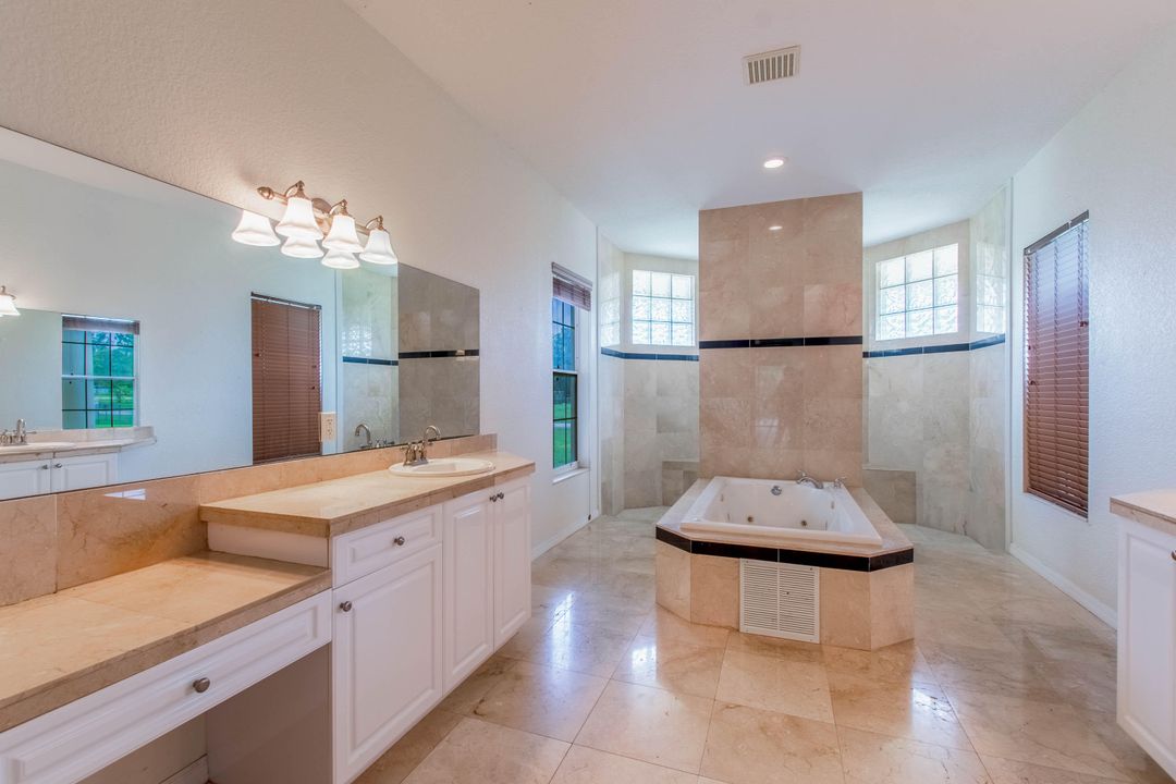 Недавно арендовано: $2,700 (3 спален, 3 ванн, 2840 Квадратных фут)