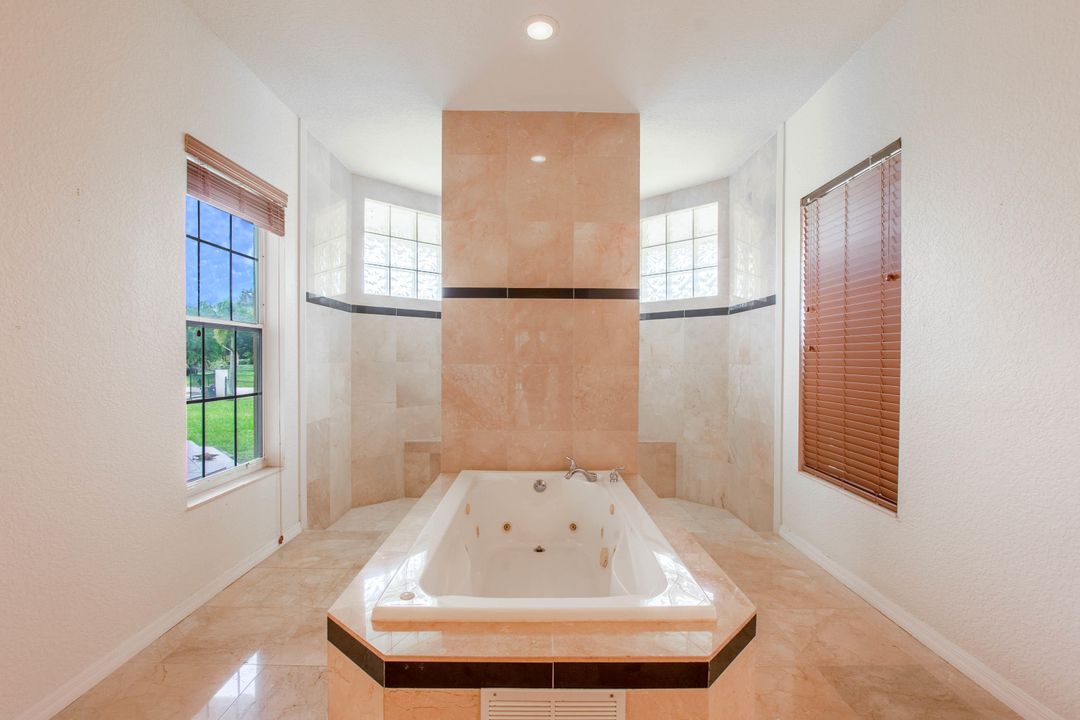 最近租的: $2,700 (3 贝兹, 3 浴室, 2840 平方英尺)