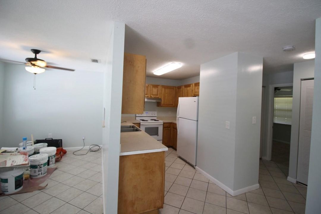 Recently Rented: $850 (2 beds, 1 baths, 925 Square Feet)