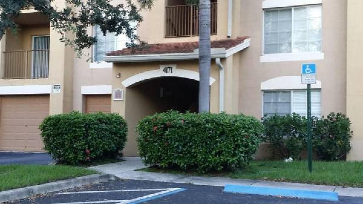 Vendido Recientemente: $107,900 (1 camas, 1 baños, 760 Pies cuadrados)