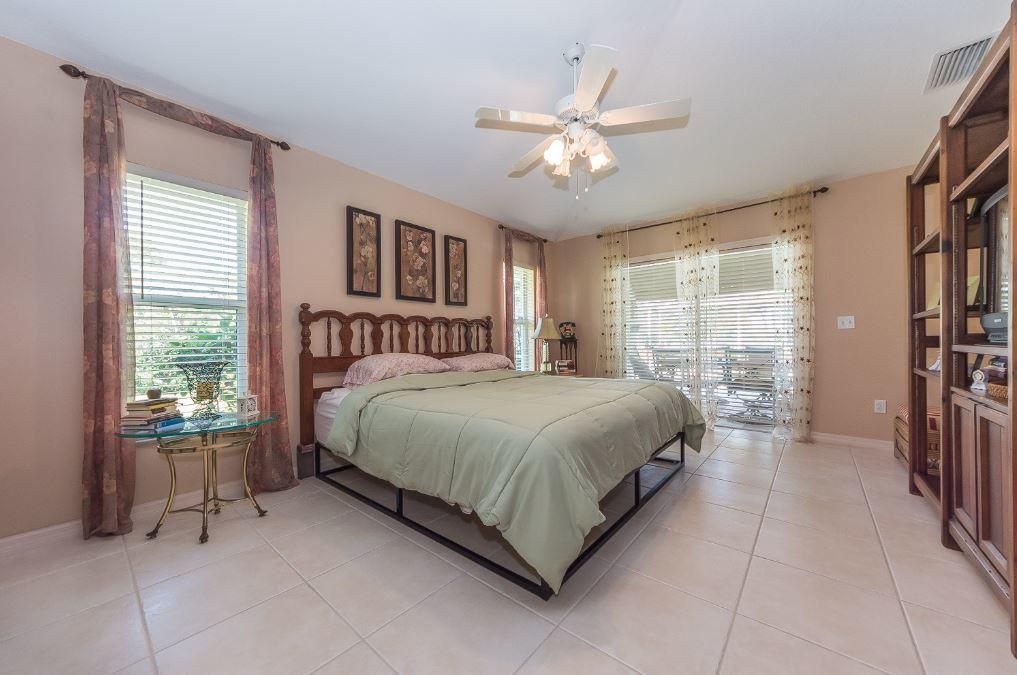 Recently Sold: $1,095,000 (3 beds, 2 baths, 2200 Square Feet)