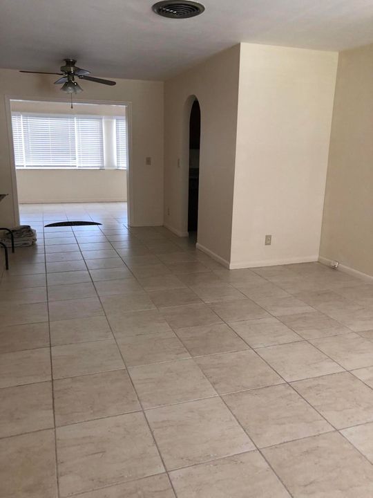 Recently Rented: $2,700 (2 beds, 2 baths, 1429 Square Feet)