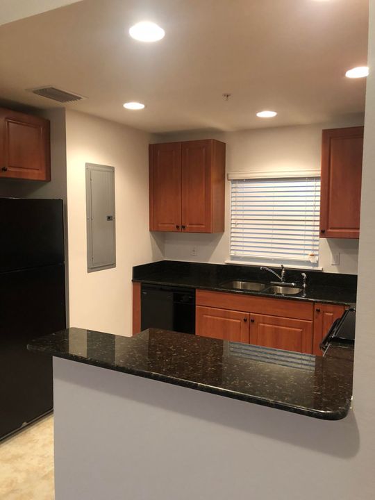 Recently Rented: $1,129 (2 beds, 2 baths, 1172 Square Feet)